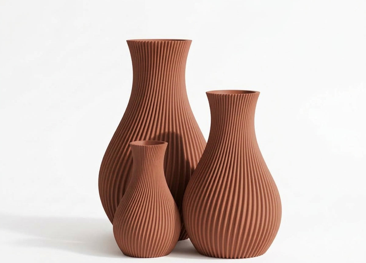 Terra Reed vases in three sizes, Brick