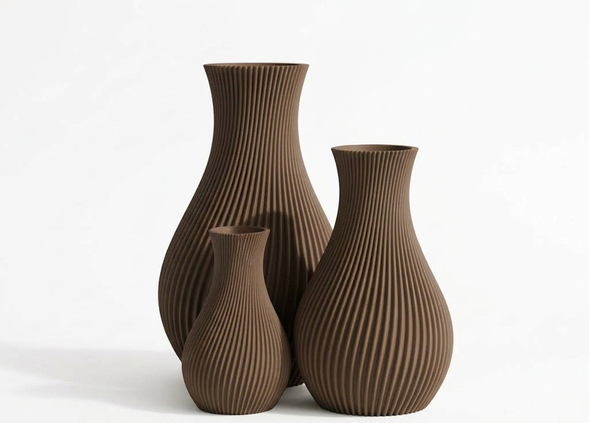 Terra Reed vases in three sizes, Brown