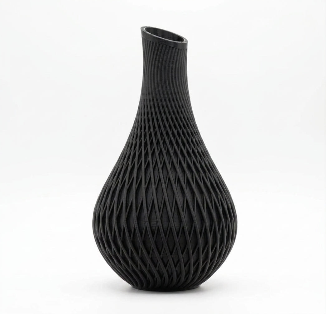 Terra Lattice vase, Black